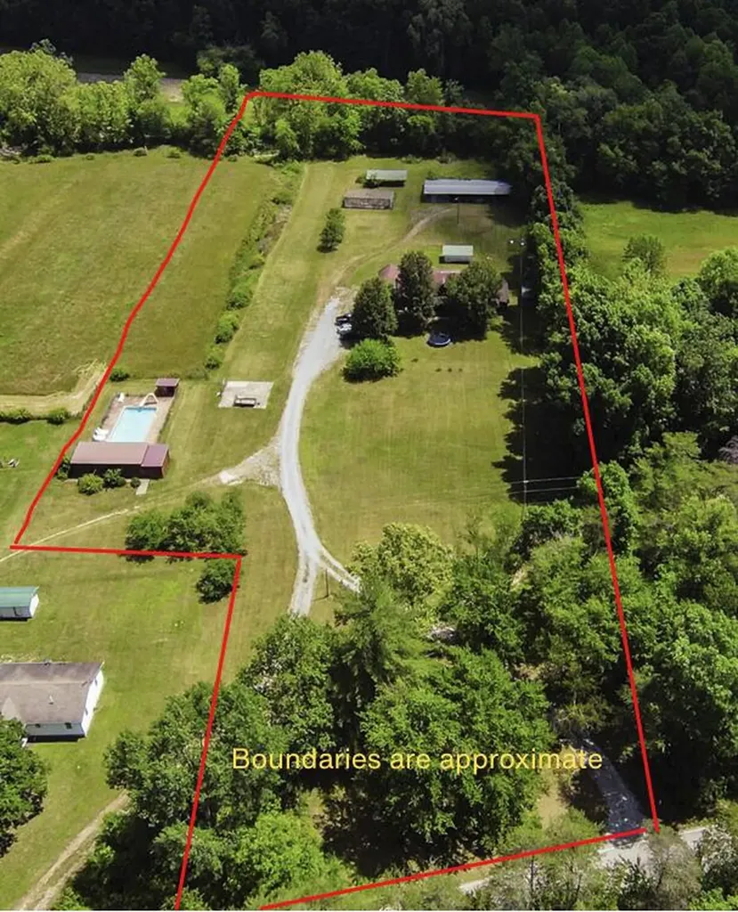 4153 Copper Creek Road Berea KY 40403