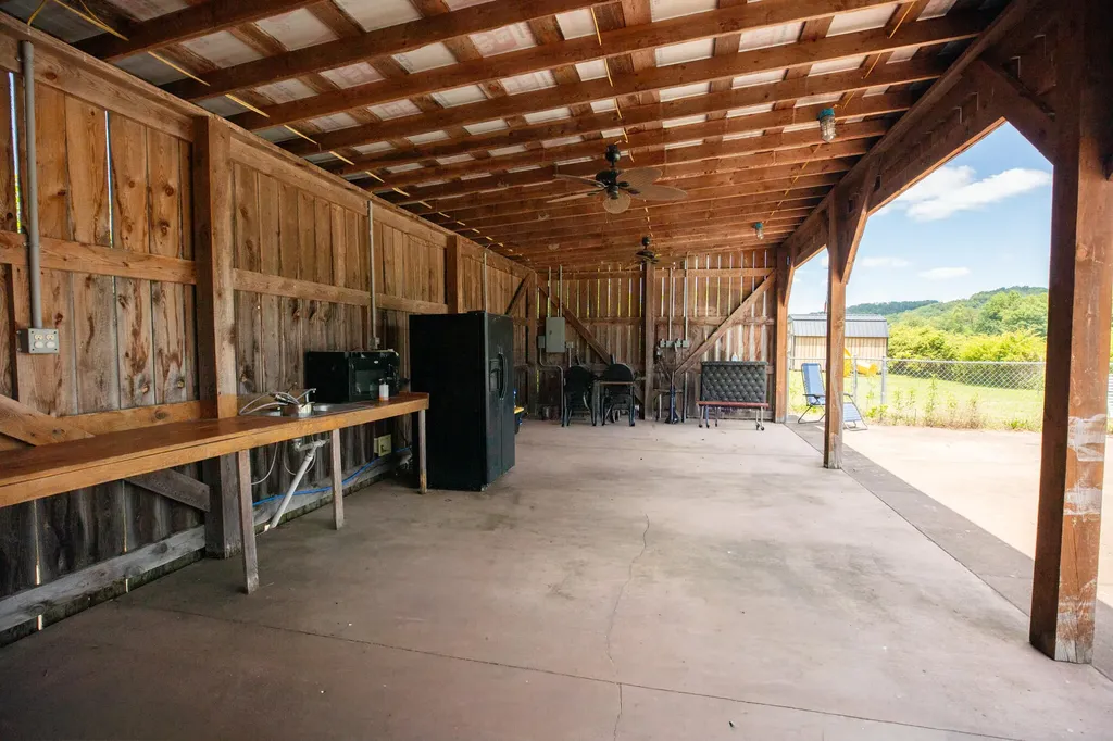 4153 Copper Creek Road Berea KY 40403