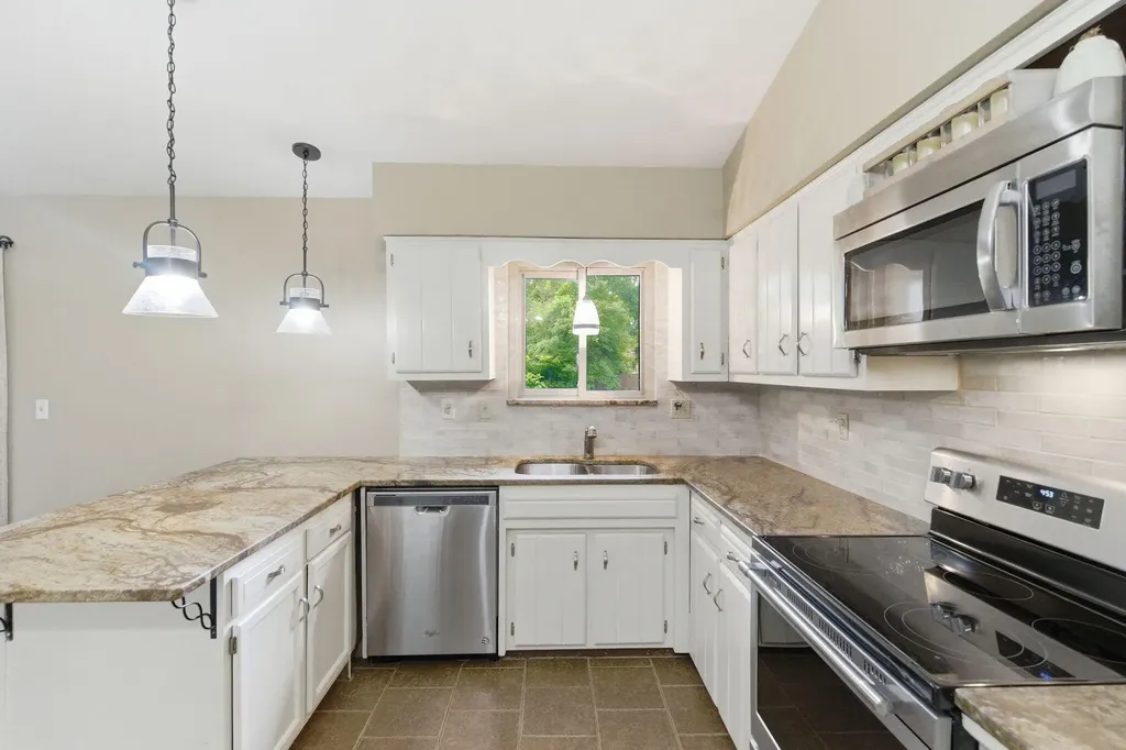 107 Woodlane Circle Lawrenceburg KY 40342
