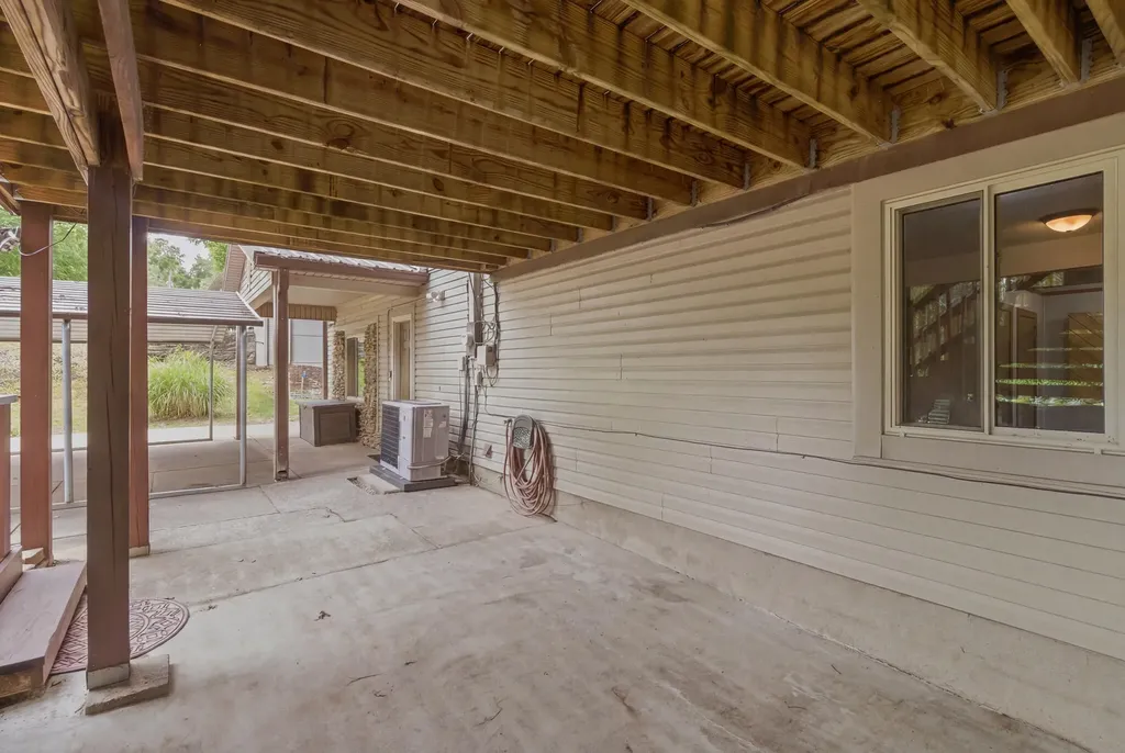 107 Woodlane Circle Lawrenceburg KY 40342