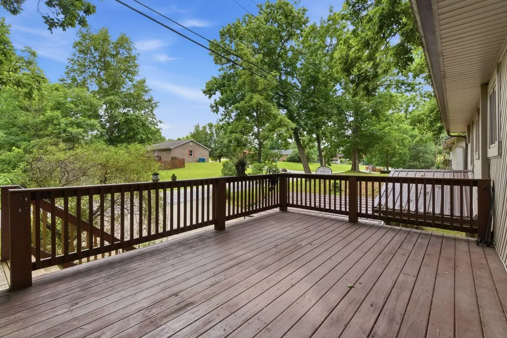 107 Woodlane Circle Lawrenceburg KY 40342