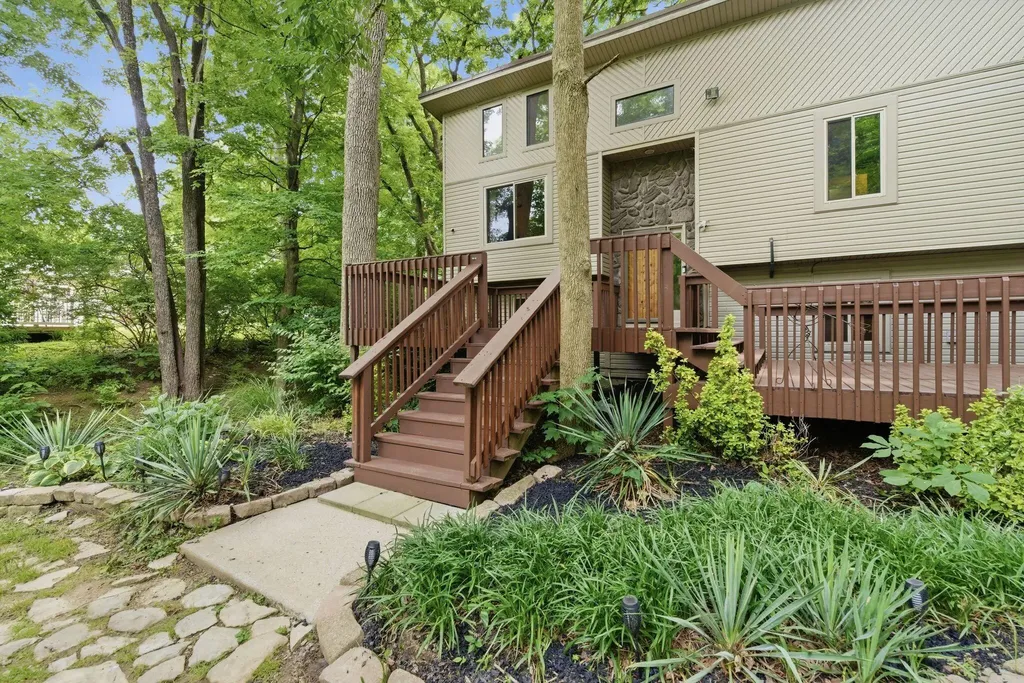 107 Woodlane Circle Lawrenceburg KY 40342