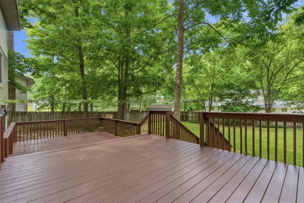 107 Woodlane Circle Lawrenceburg KY 40342