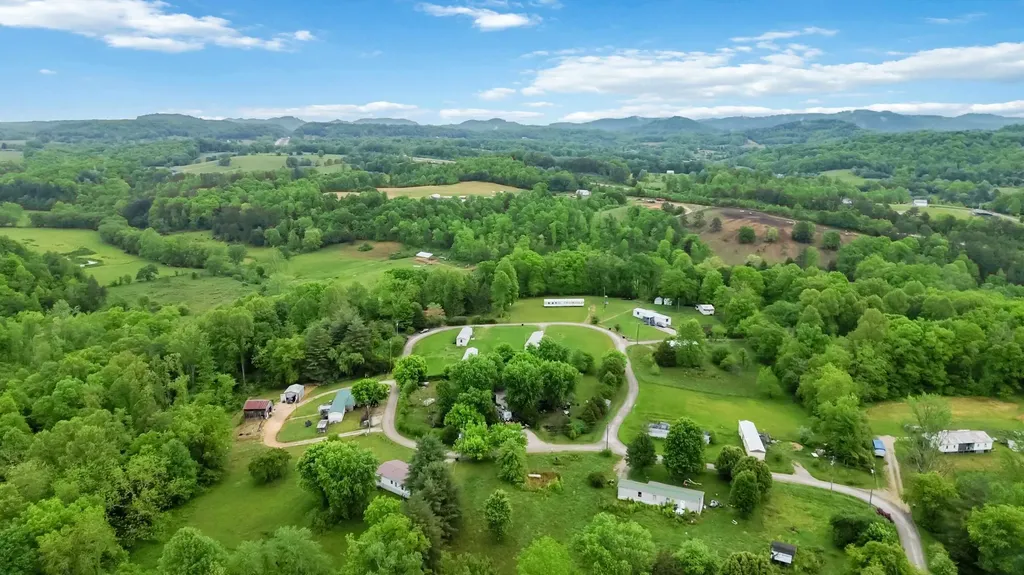 130 Sheila Circle Williamsburg KY 40769