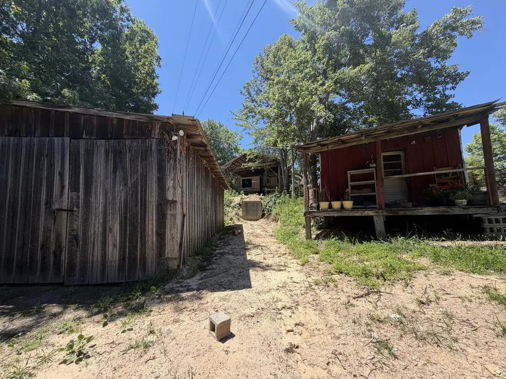5764 Somerset Road London KY 40741