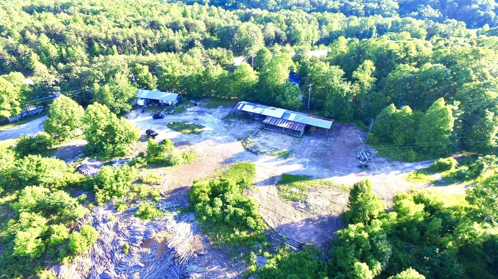 5764 Somerset Road London KY 40741