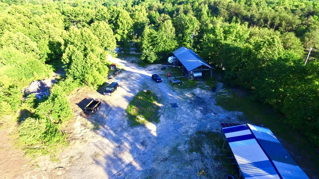 5764 Somerset Road London KY 40741