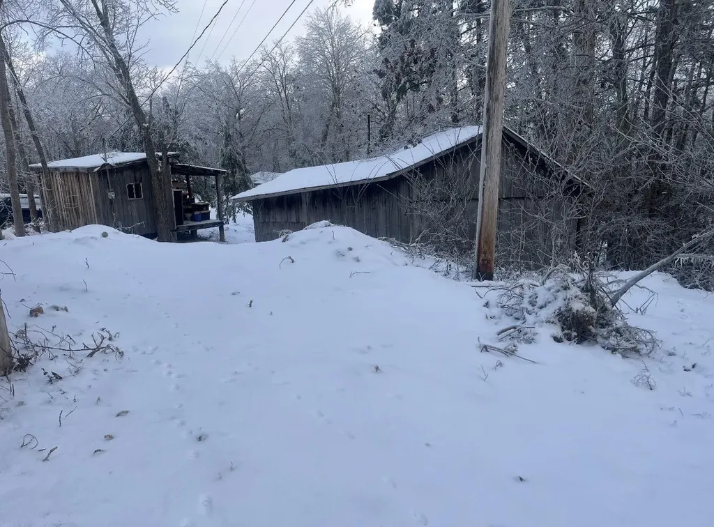 5764 Somerset Road London KY 40741
