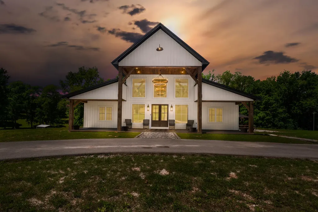 215 Heritage Heights Lane London KY 40741