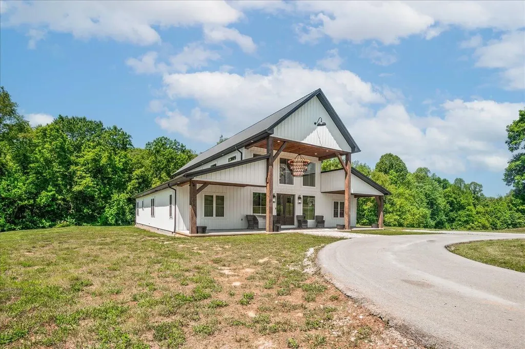 215 Heritage Heights Lane London KY 40741