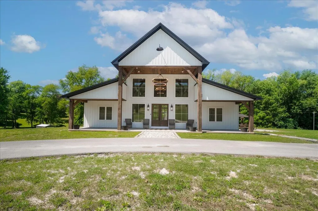 215 Heritage Heights Lane London KY 40741