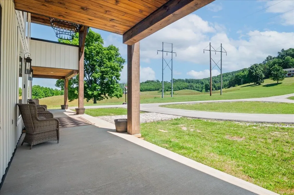 215 Heritage Heights Lane London KY 40741