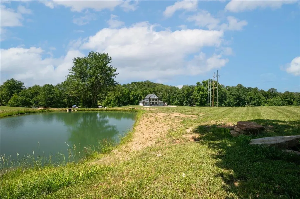 215 Heritage Heights Lane London KY 40741