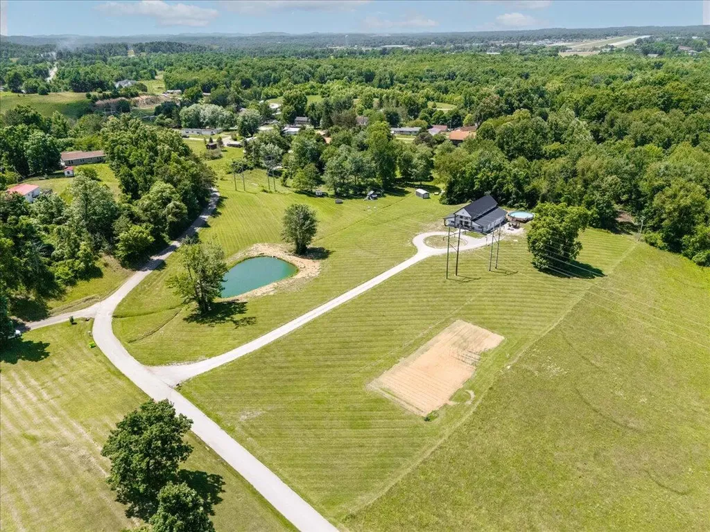 215 Heritage Heights Lane London KY 40741