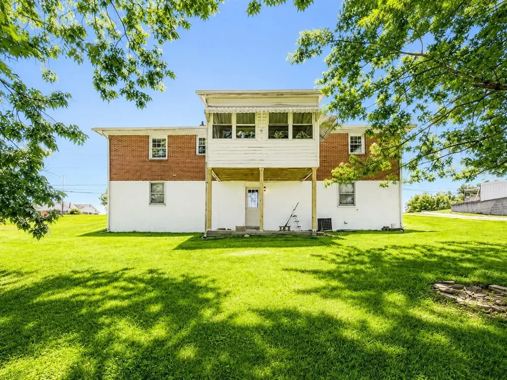 149 Main Street Sharpsburg KY 40374
