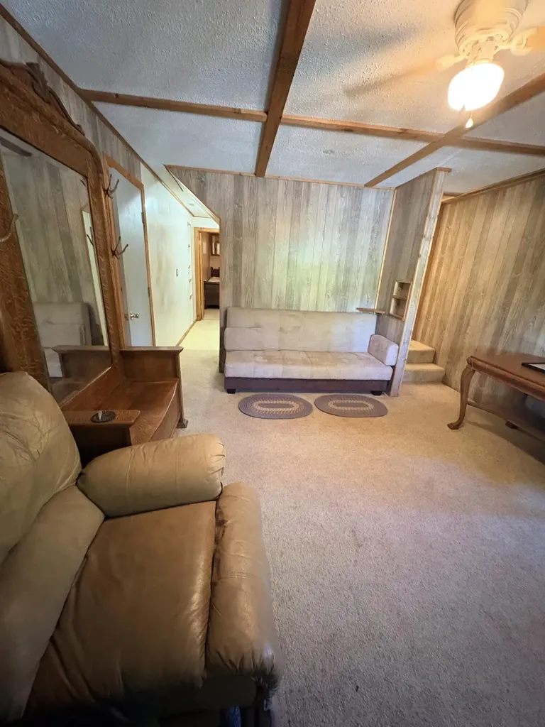 12430 Ky-10 Quincy KY 41166