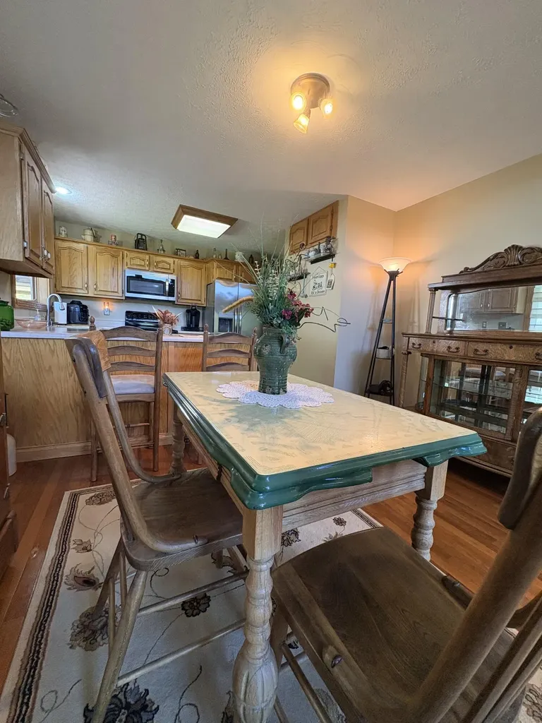 12430 Ky-10 Quincy KY 41166