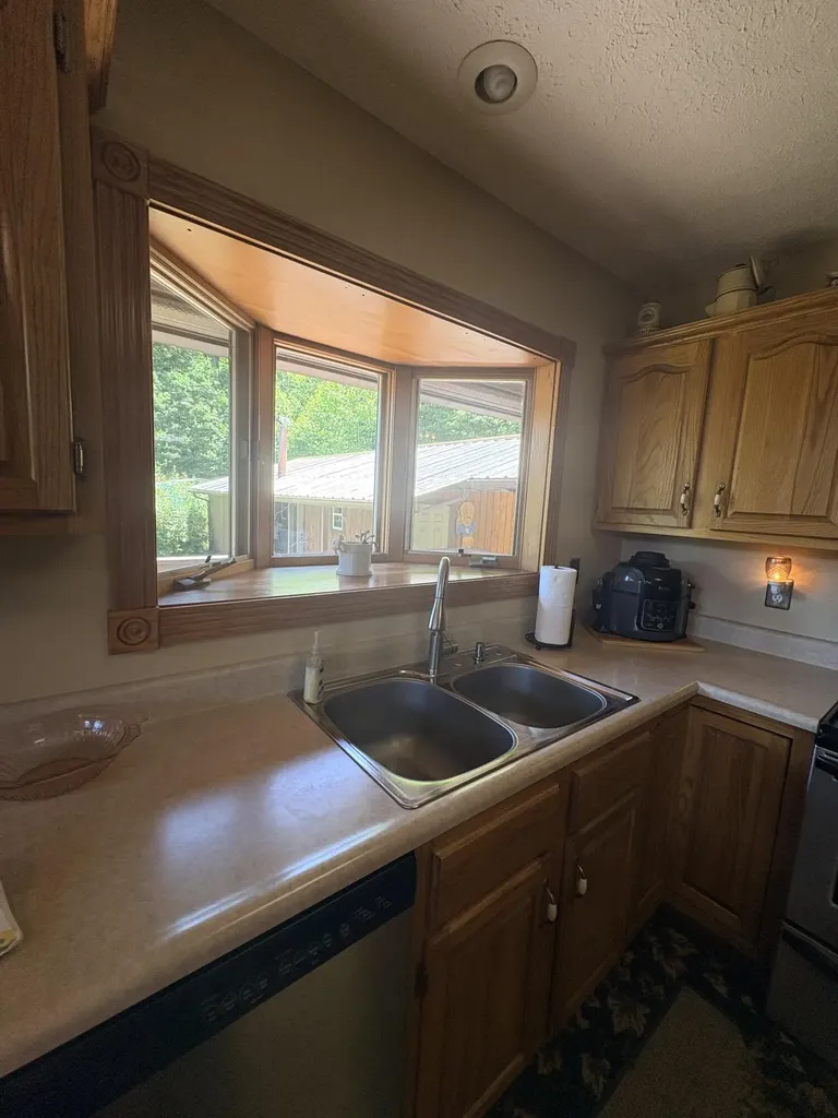12430 Ky-10 Quincy KY 41166