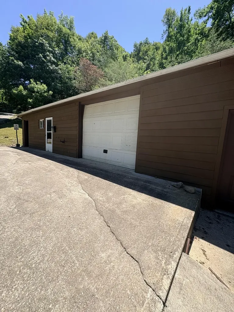 12430 Ky-10 Quincy KY 41166
