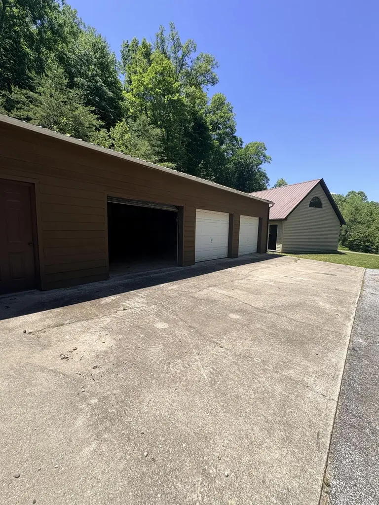 12430 Ky-10 Quincy KY 41166