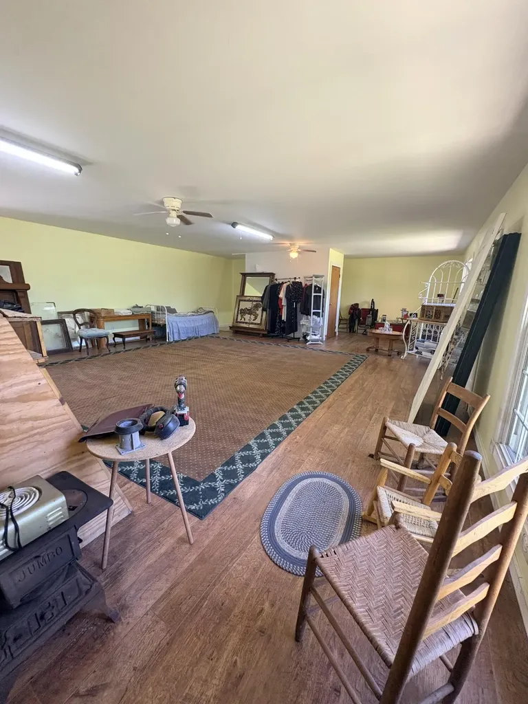 12430 Ky-10 Quincy KY 41166