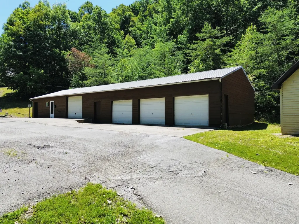 12430 Ky-10 Quincy KY 41166