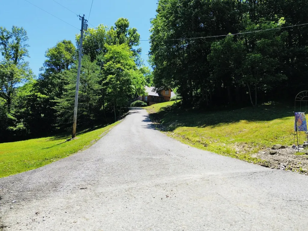 12430 Ky-10 Quincy KY 41166