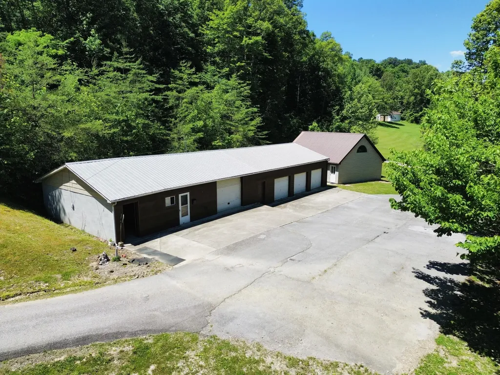12430 Ky-10 Quincy KY 41166