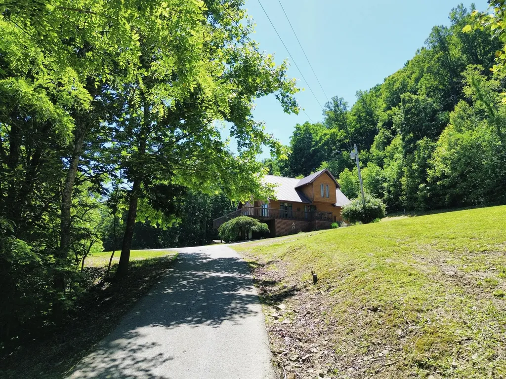 12430 Ky-10 Quincy KY 41166