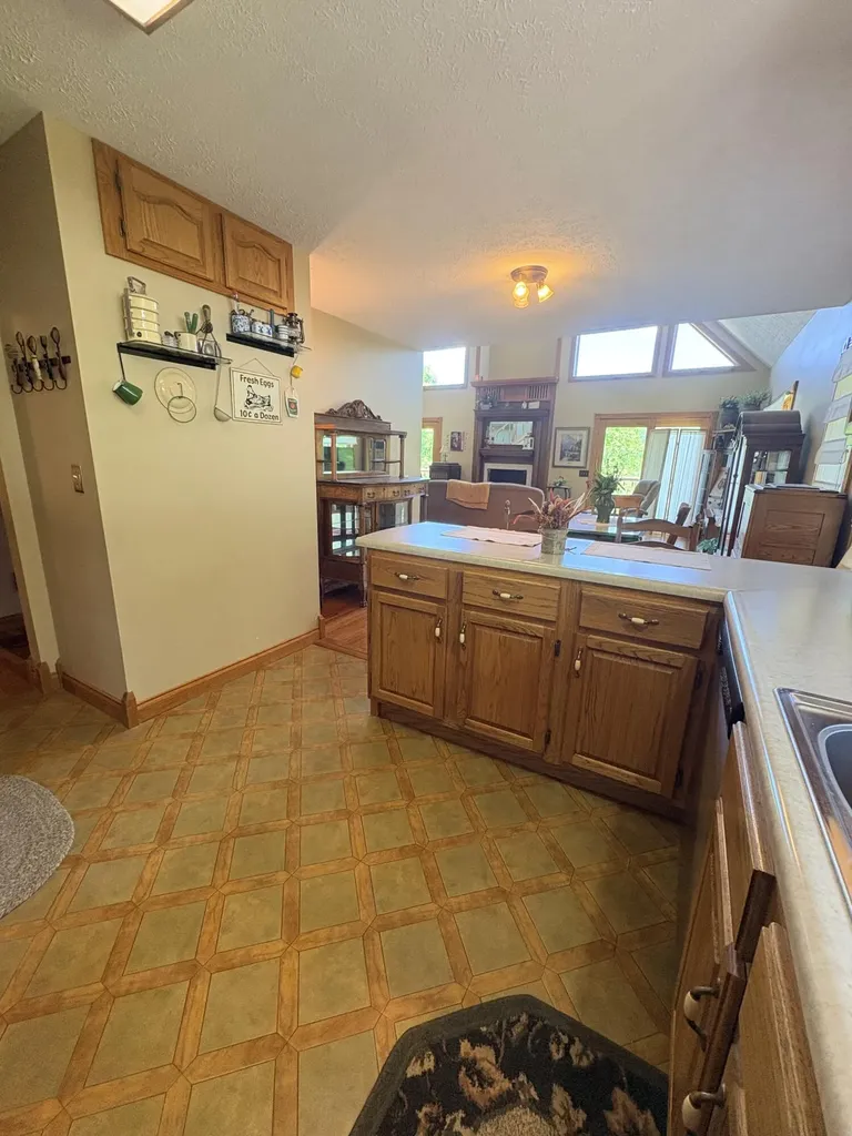 12430 Ky-10 Quincy KY 41166