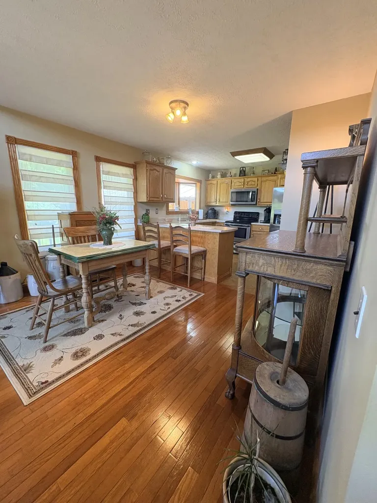 12430 Ky-10 Quincy KY 41166