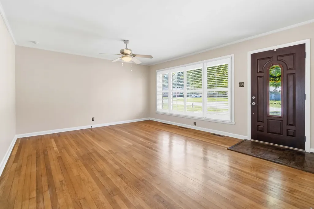 577 Seattle Drive Lexington KY 40503