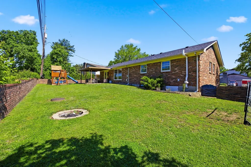 204 Pindell Court Lexington KY 40515