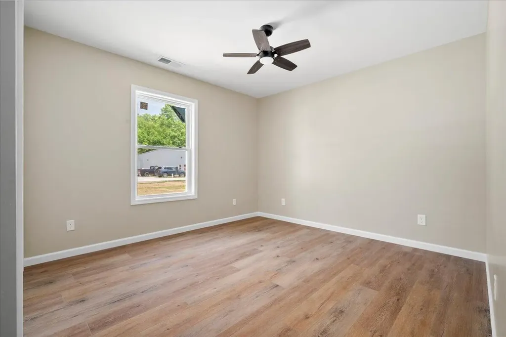 138 Ladonna Drive Clay City KY 40312