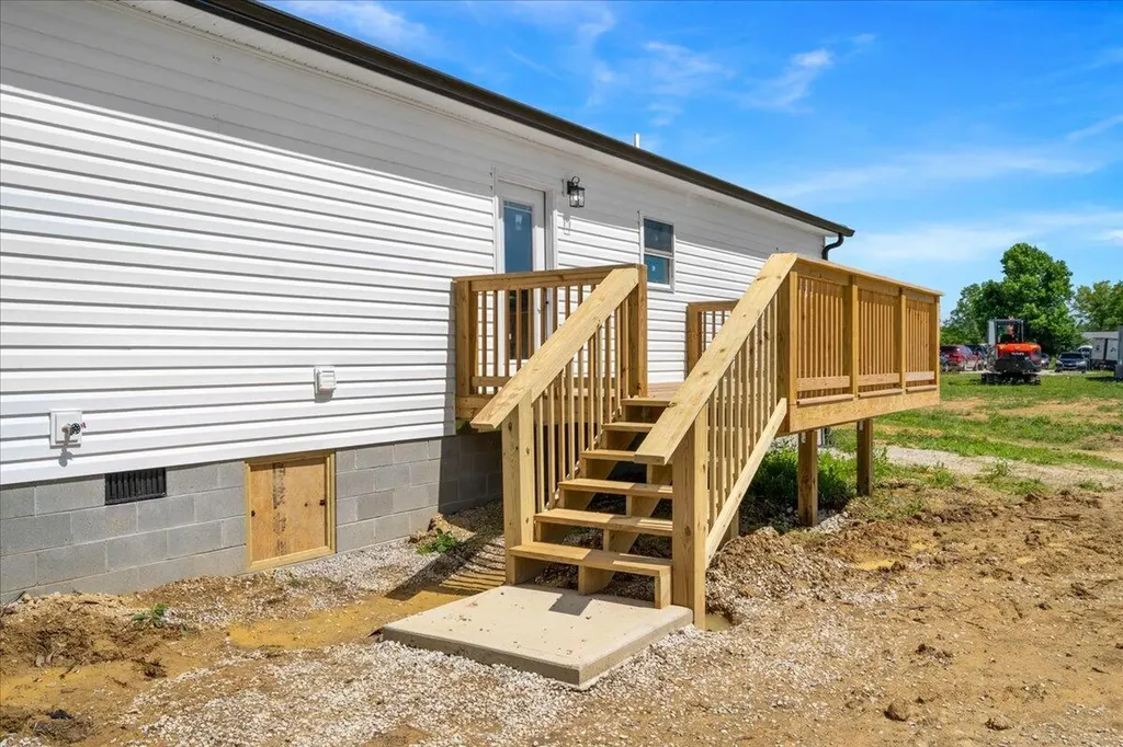 138 Ladonna Drive Clay City KY 40312