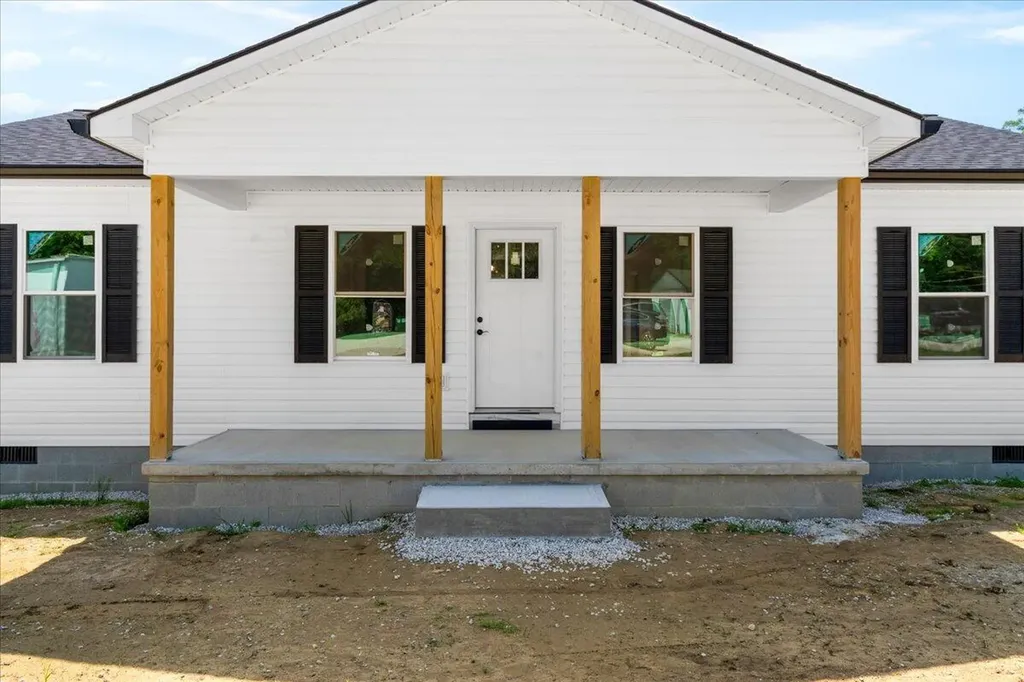 138 Ladonna Drive Clay City KY 40312