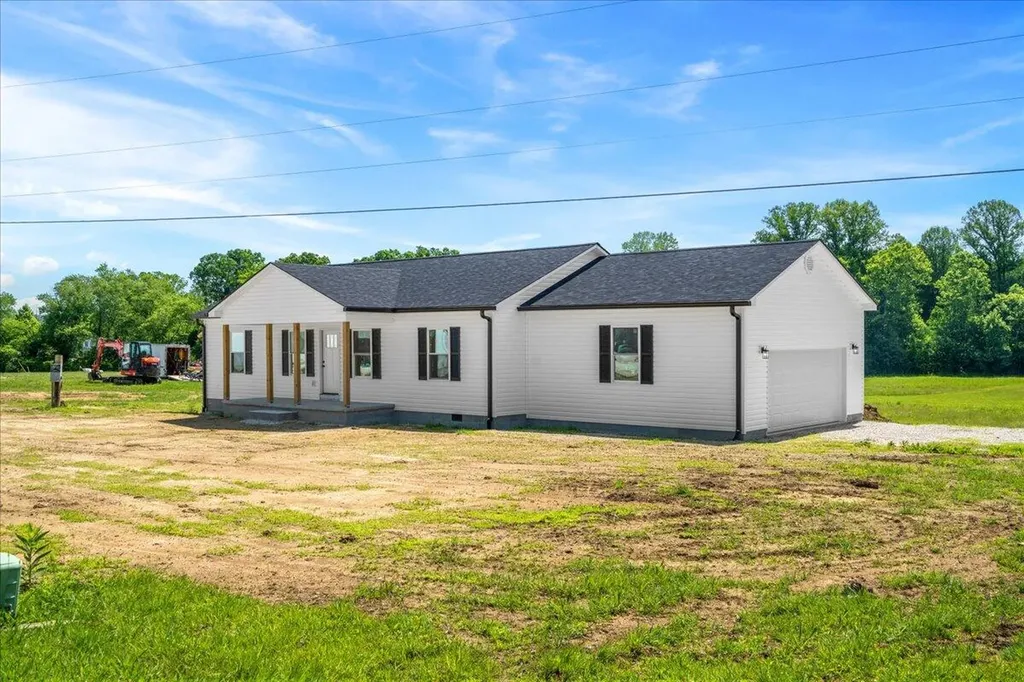 138 Ladonna Drive Clay City KY 40312