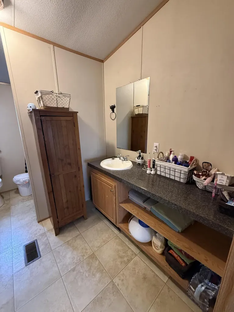 136 E Railroad Street Hustonville KY 40437