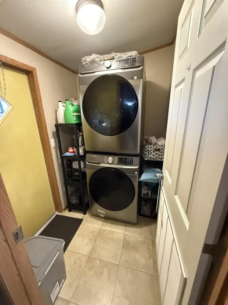 136 E Railroad Street Hustonville KY 40437