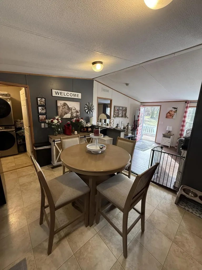 136 E Railroad Street Hustonville KY 40437