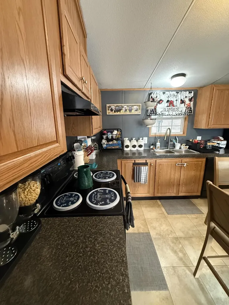 136 E Railroad Street Hustonville KY 40437