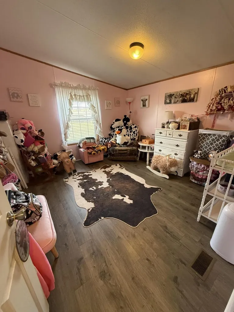 136 E Railroad Street Hustonville KY 40437