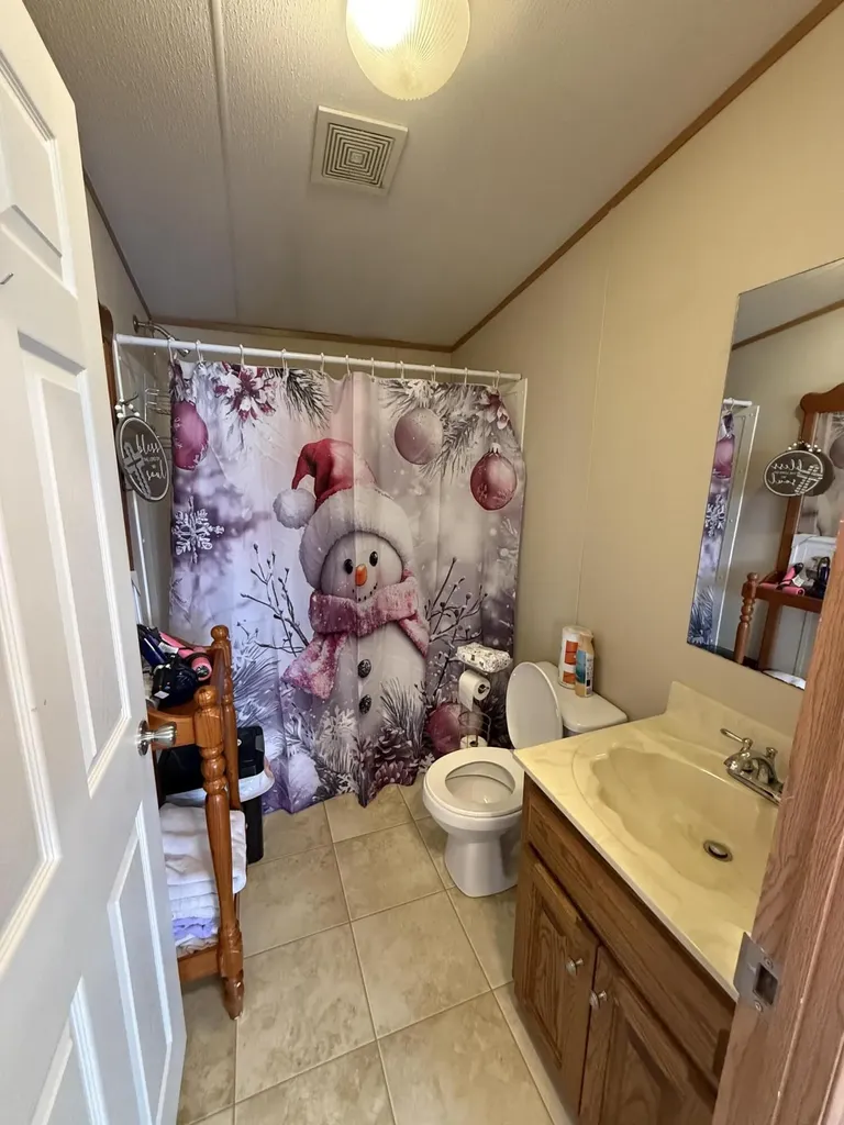 136 E Railroad Street Hustonville KY 40437