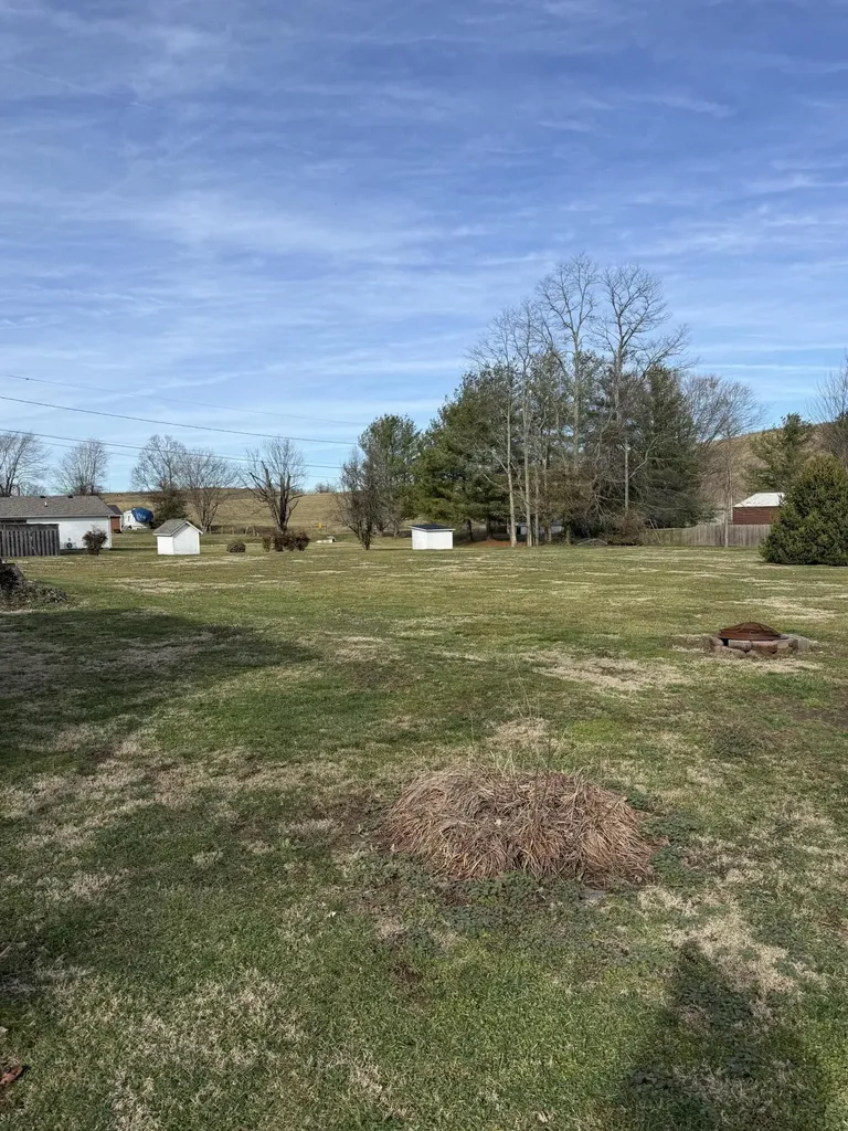 136 E Railroad Street Hustonville KY 40437
