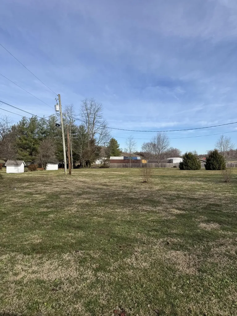 136 E Railroad Street Hustonville KY 40437