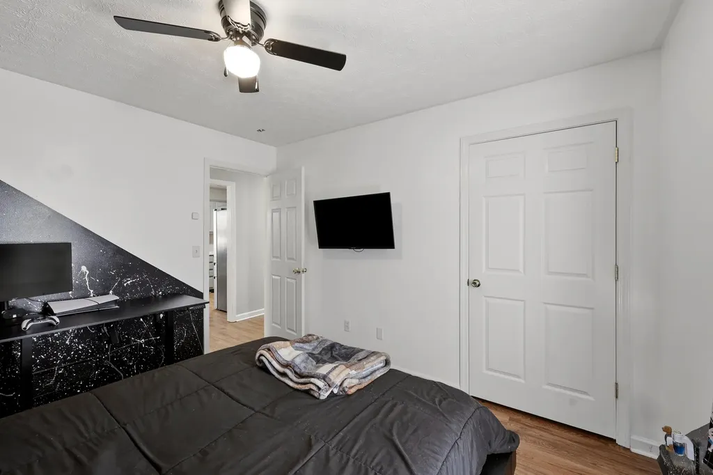 1112 Wood Glen Drive Frankfort KY 40601