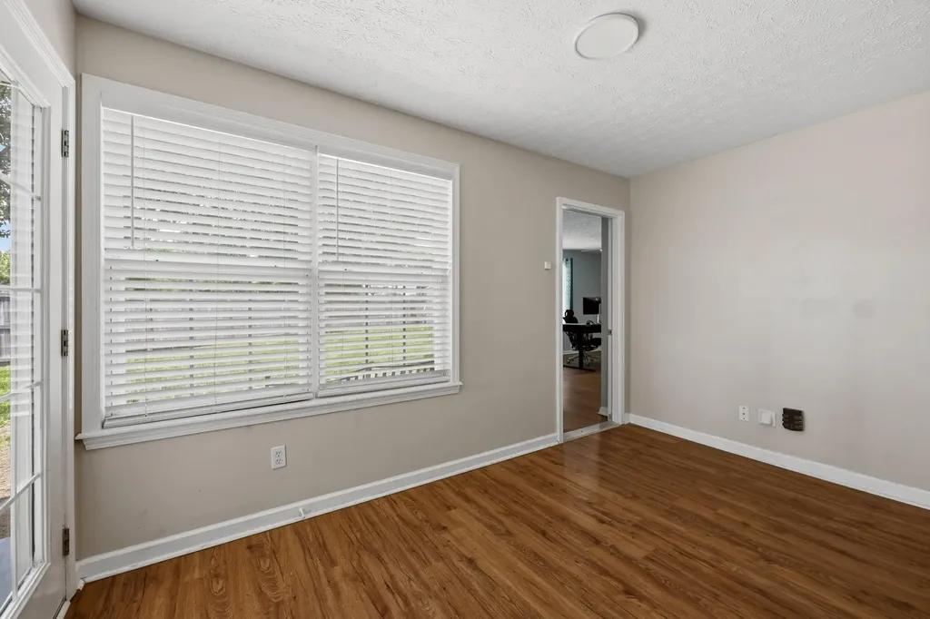 1112 Wood Glen Drive Frankfort KY 40601