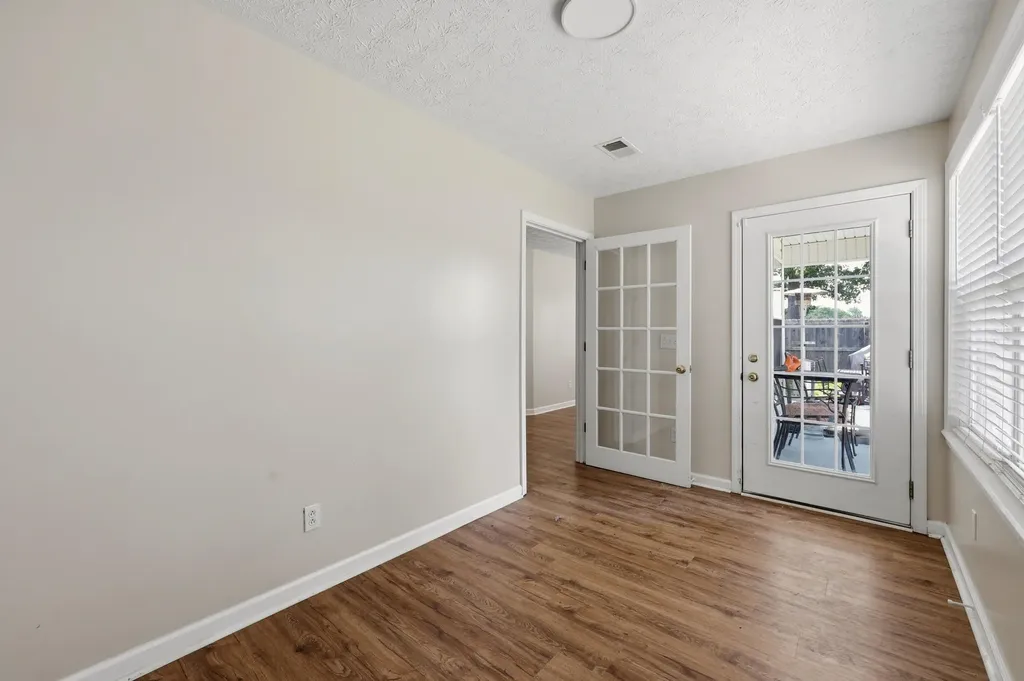 1112 Wood Glen Drive Frankfort KY 40601