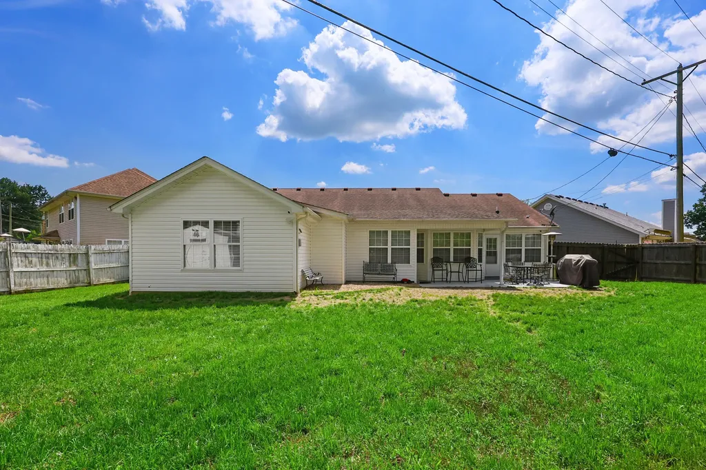 1112 Wood Glen Drive Frankfort KY 40601
