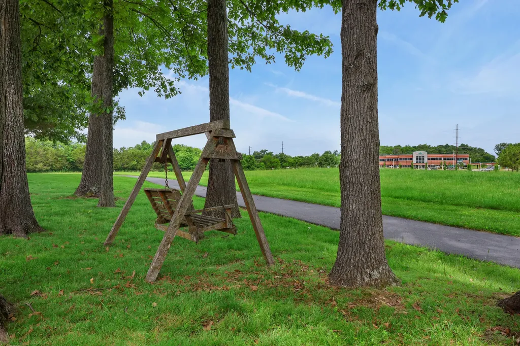 1112 Wood Glen Drive Frankfort KY 40601